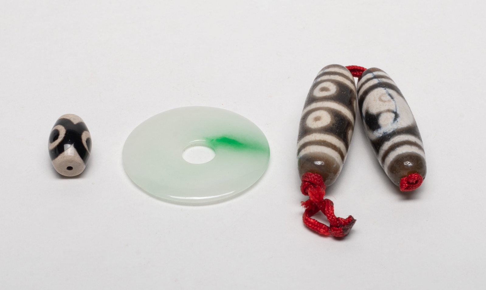 Estate Chinese Jade Pendant, Dzi Beads (1 of 8)