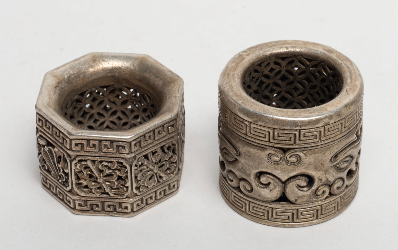 Two Chinese Export Thumb Rings - 3