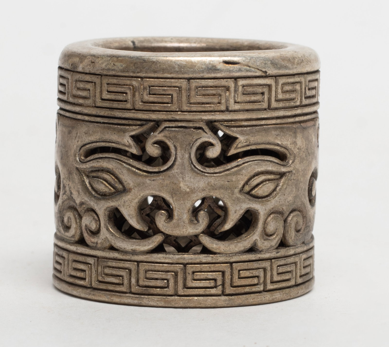 Two Chinese Export Thumb Rings - 5