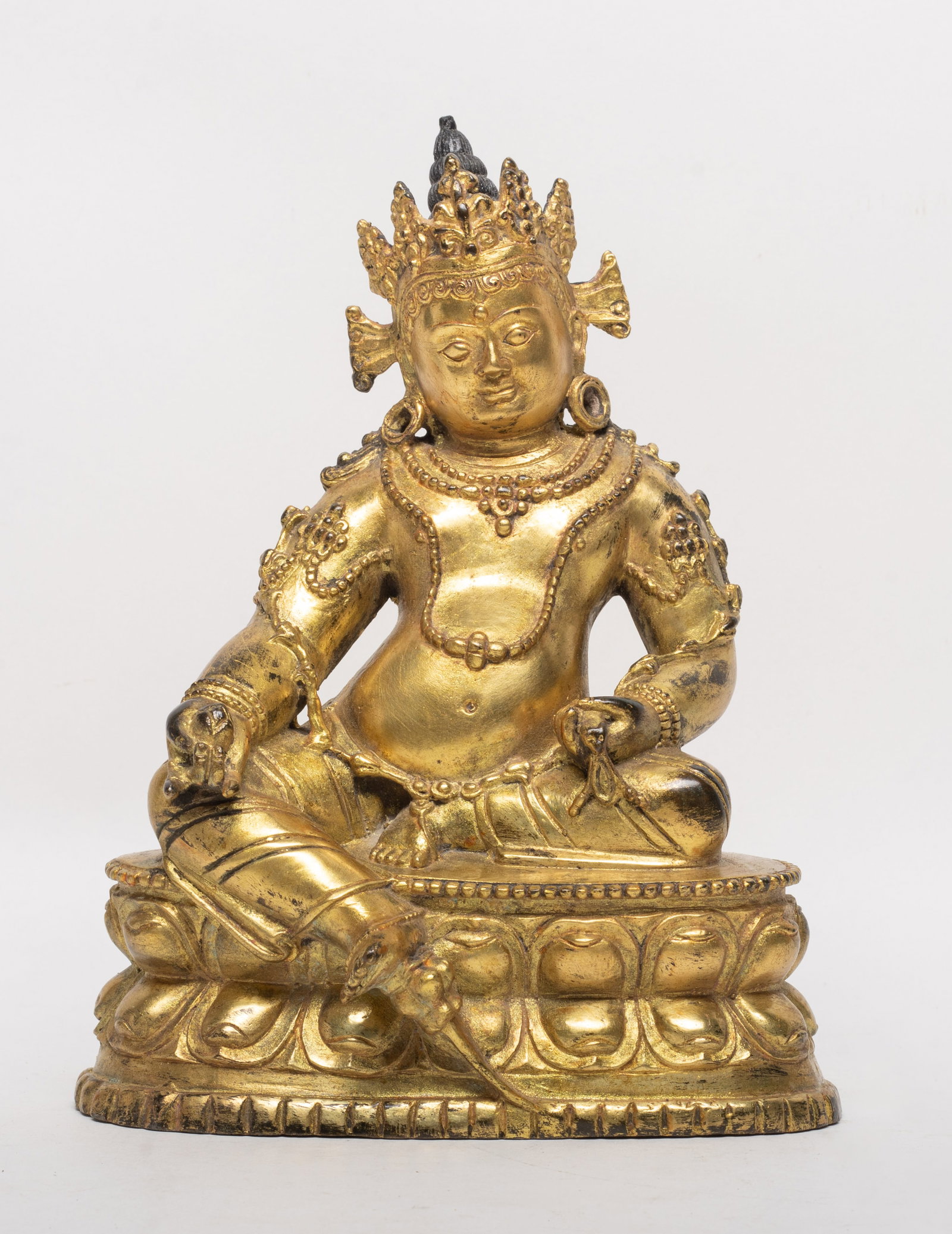 Chinese Sino-Tibetan Gilt Bronze Buddha: Chinese Sino-Tibetan gilt bronze cast seated Buddha sculpture. Approx. 8*6*3.3 inch.