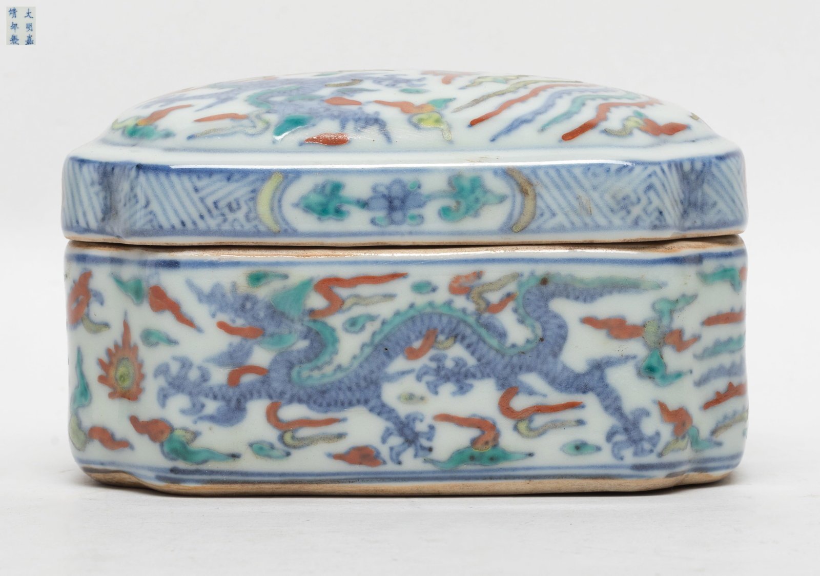 Chinese Douchai Porcelain Covered Box (1 of 12)