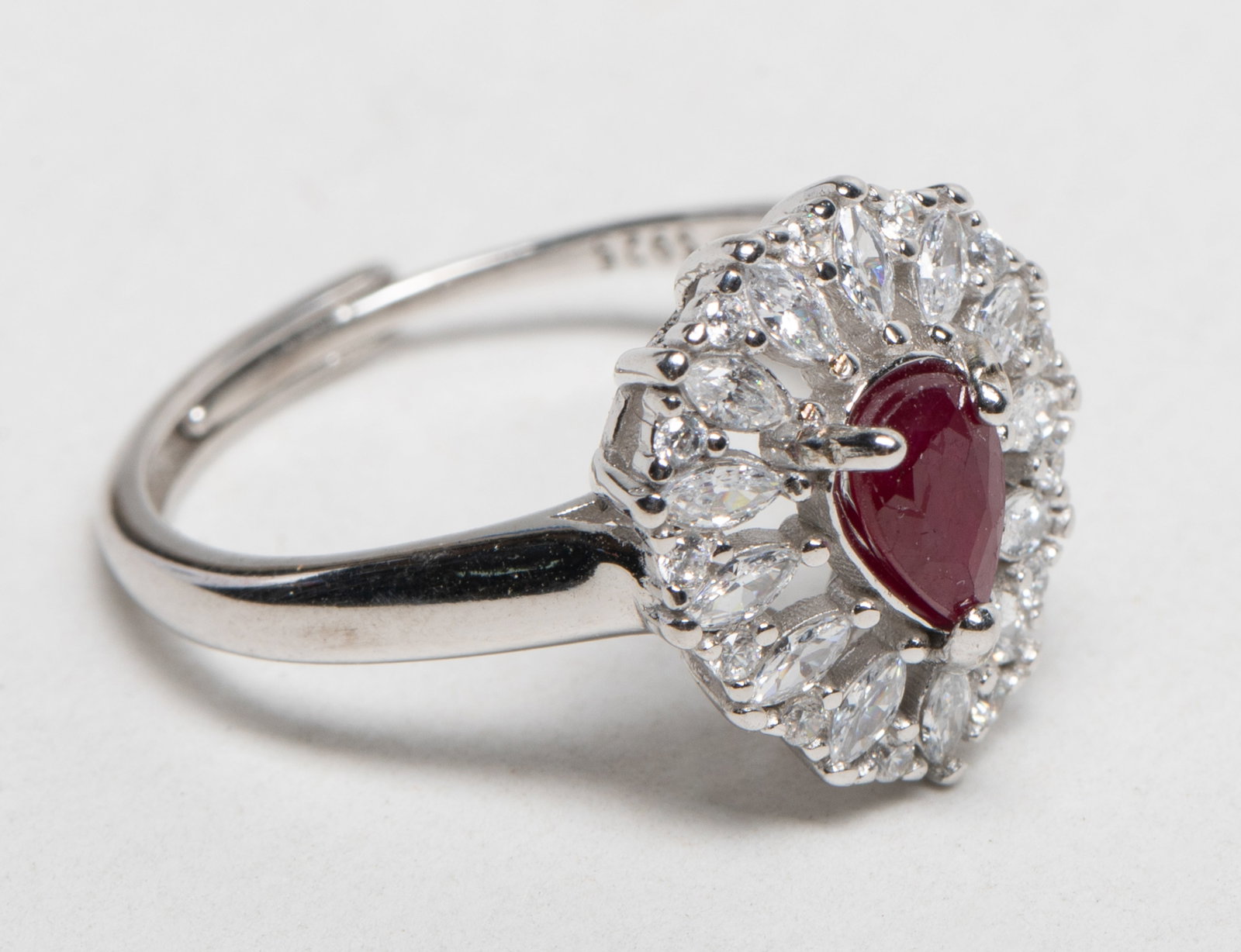 Vintage Ruby w. Simulated Diamond Ring - 3