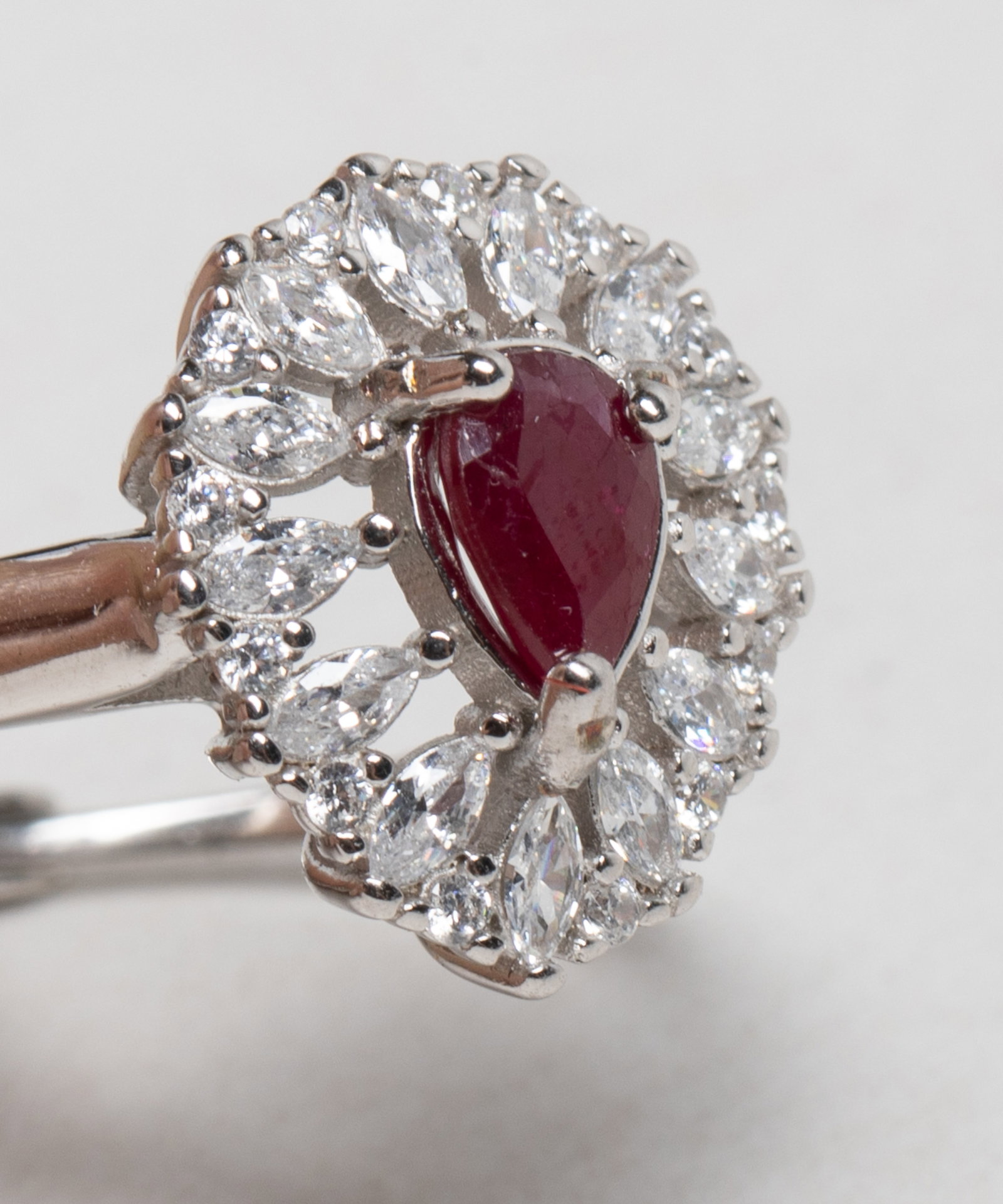 Vintage Ruby w. Simulated Diamond Ring - 6