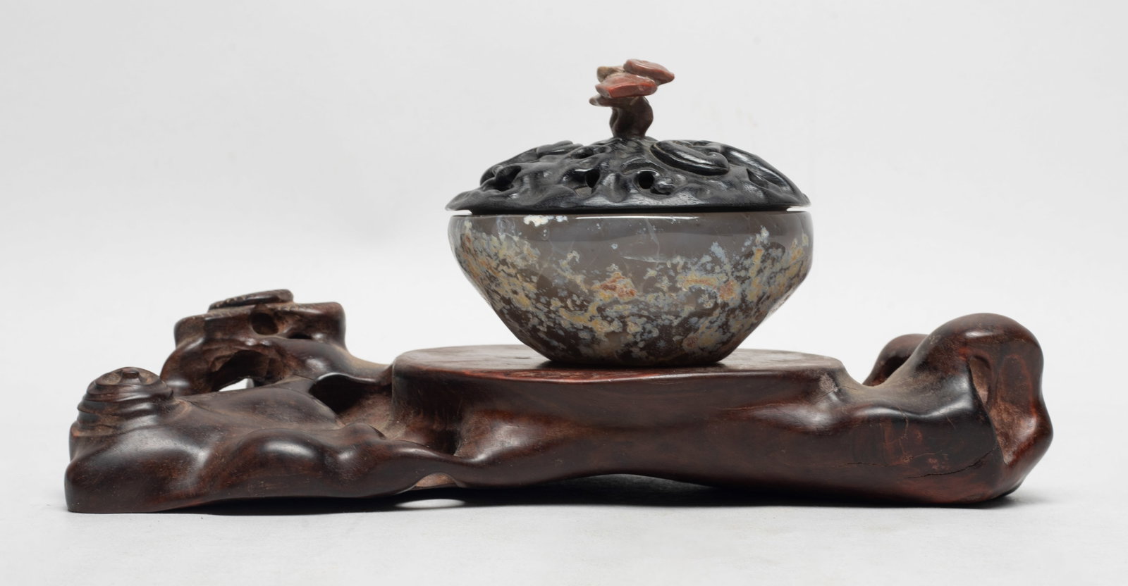 Chinese Banded Agate Bowl w/ Wood Cover: Chinese banded agate bowl, with a wood base, an openwork wood cover with a stone lingzhi finial. Approx. 3.8*3.5*1.5 inch (bowl size).