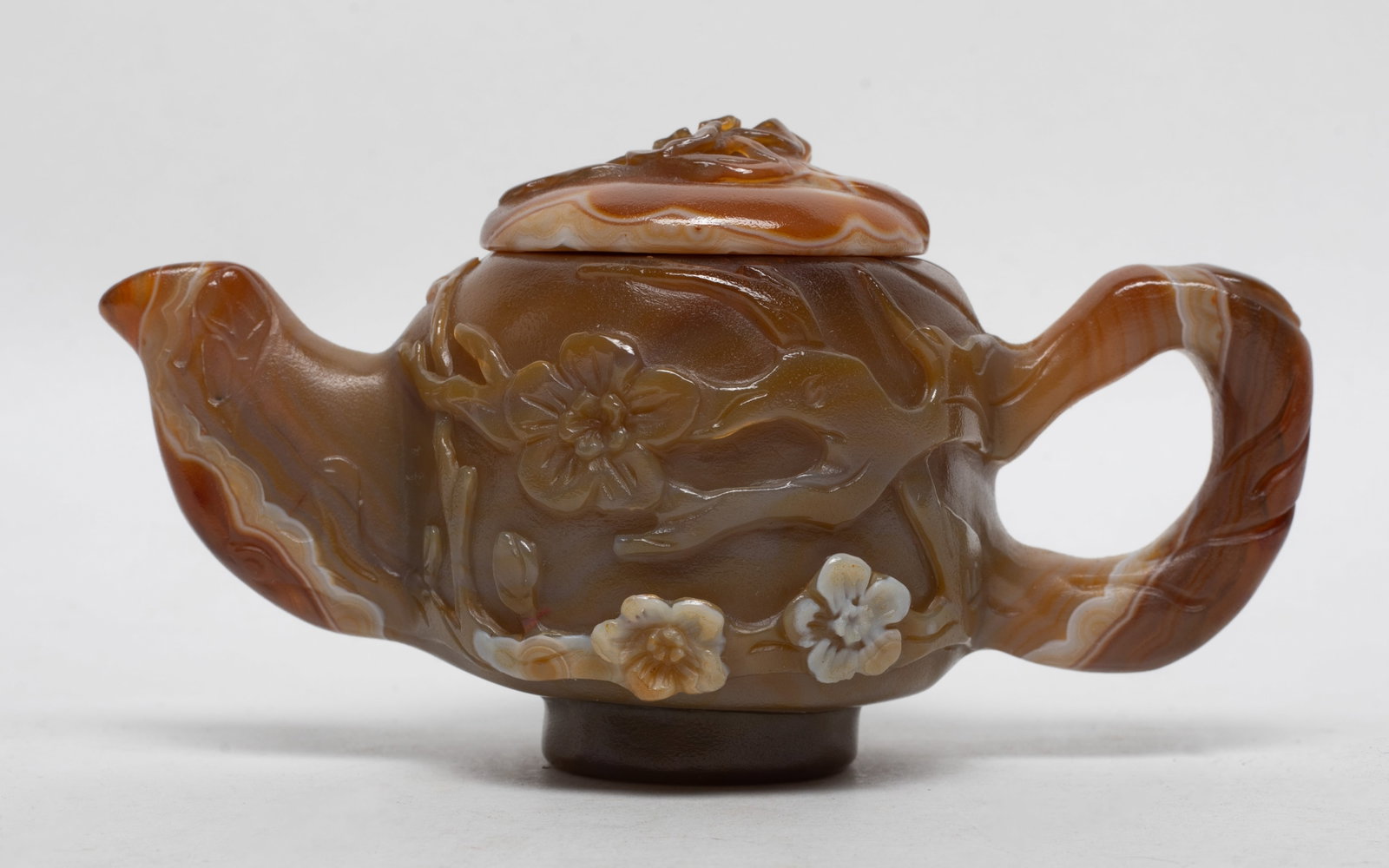 Special Chinese Banded Cameo Agate Pot: Chinese banded cameo agate pot, carved with plum blossoms and double happiness symbol. Approx. 5.1*2.75*2.5 inch.