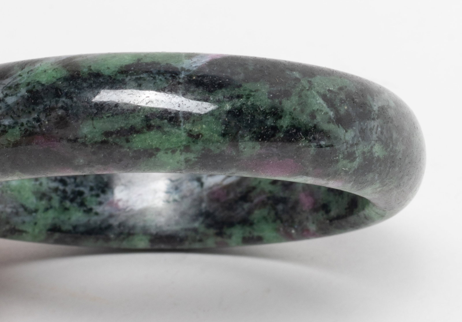 Two Vintage Chinese Ruby Carved Bangles - 4