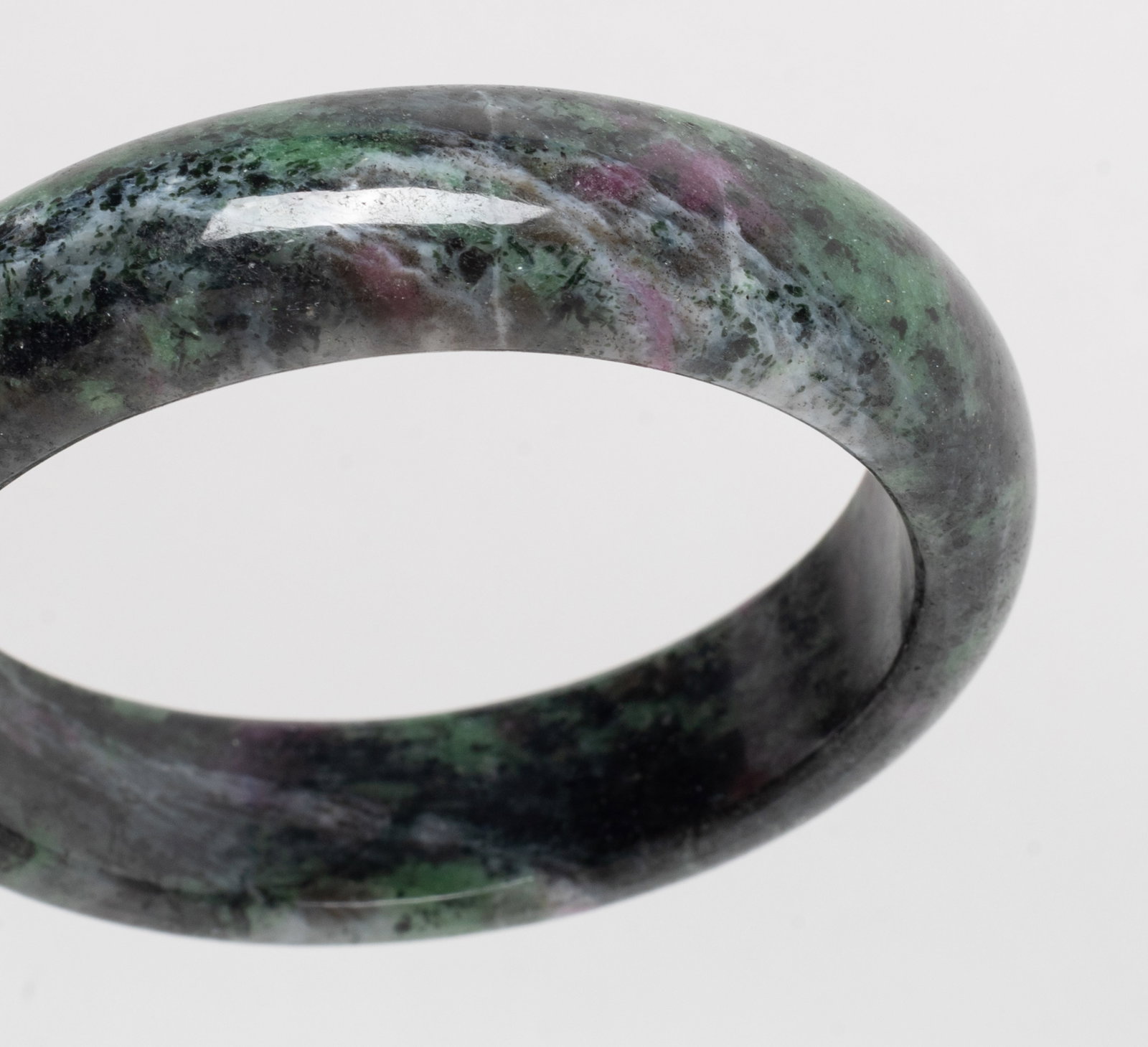 Two Vintage Chinese Ruby Carved Bangles - 5
