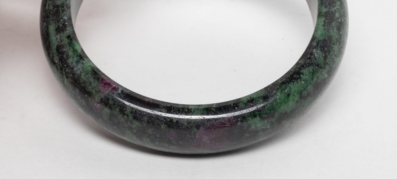 Two Vintage Chinese Ruby Carved Bangles - 7