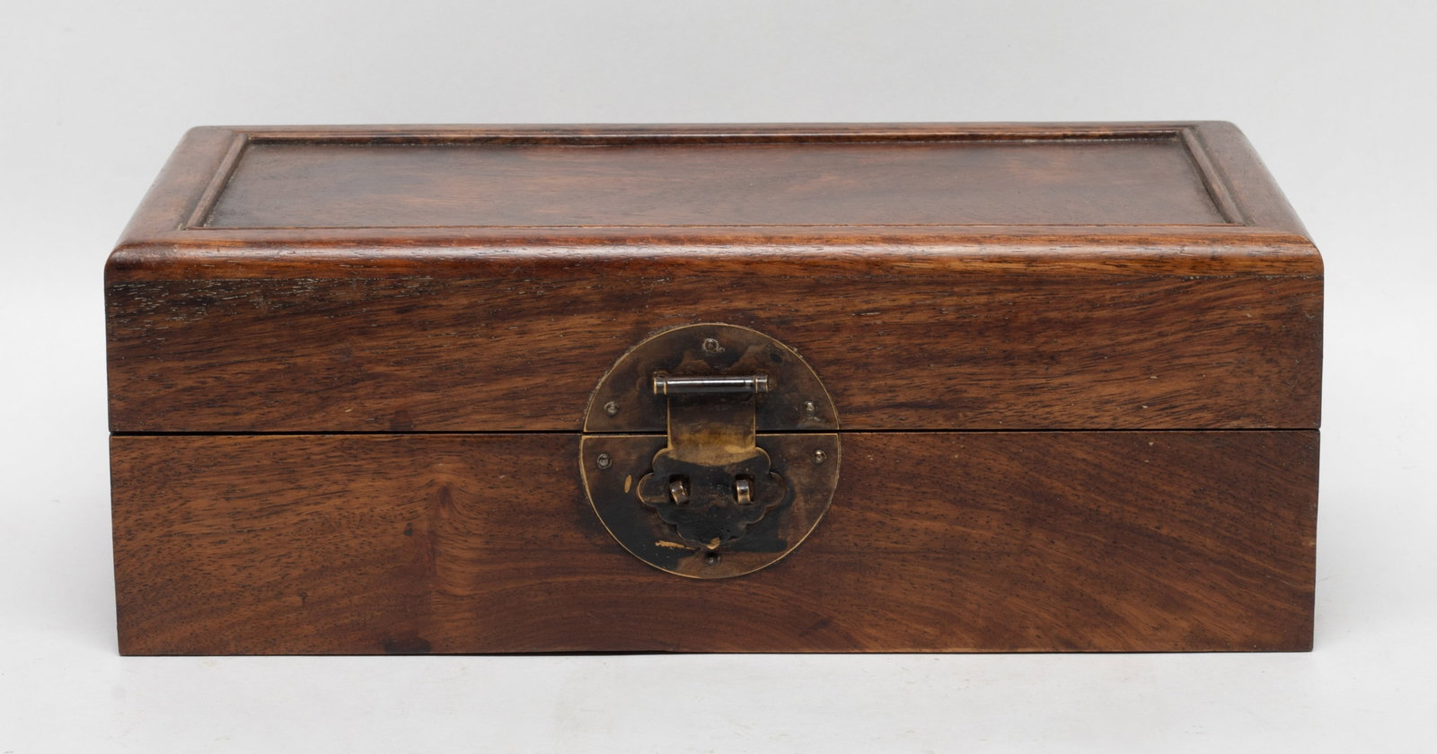 Vintage Chinese Huanghuali Wood Box: Collectible Chinese Huanghuali wood box. Approx. 11*5.8*3.9 inch.