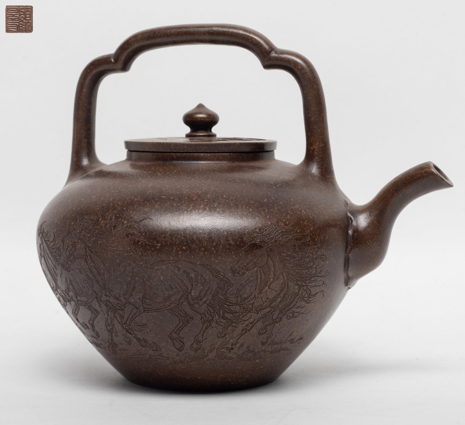 Vtg. Chinese Export Yixing Zisha Tea Pot: Chinese Yixing zisha tea pot, with incised horse designs, marks to lid inside and pot bottom. Approx. 5.2*6.1*4.8 inch.