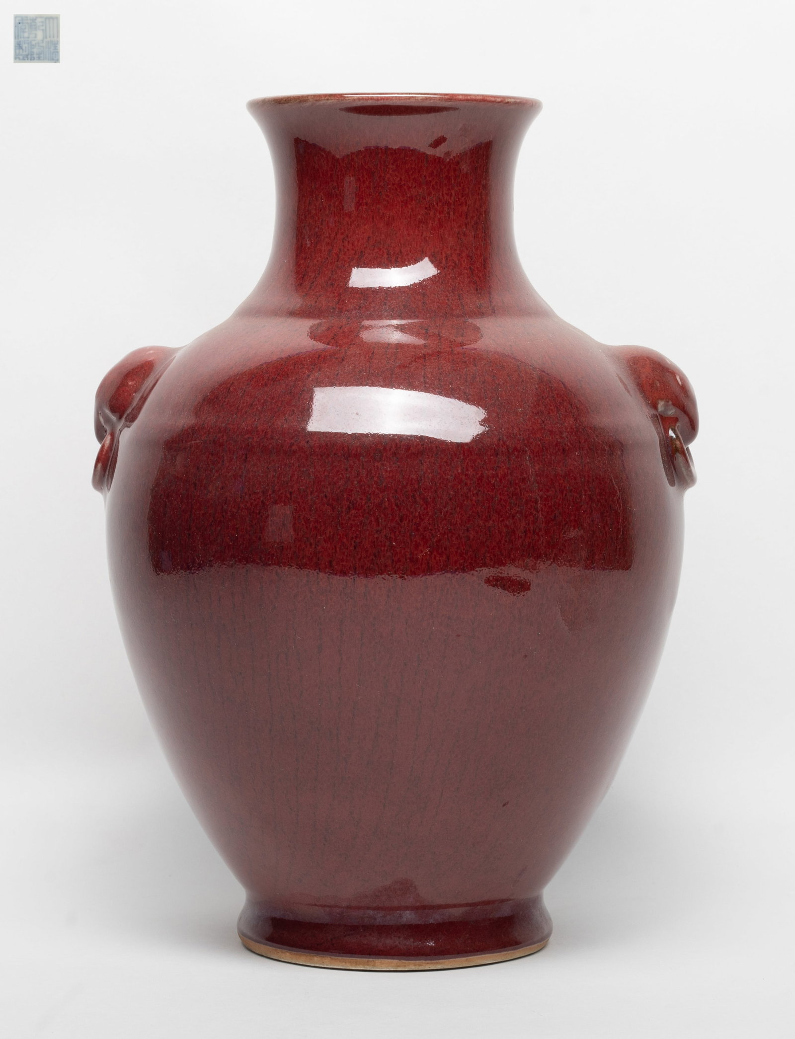 Estate Large Chinese Red Glazed Porcelain Vase: Chinese porcelain vase covered with streaked red glaze, with six-character mark to the underside. Approx. 11.6*8.2*7.8 inch.