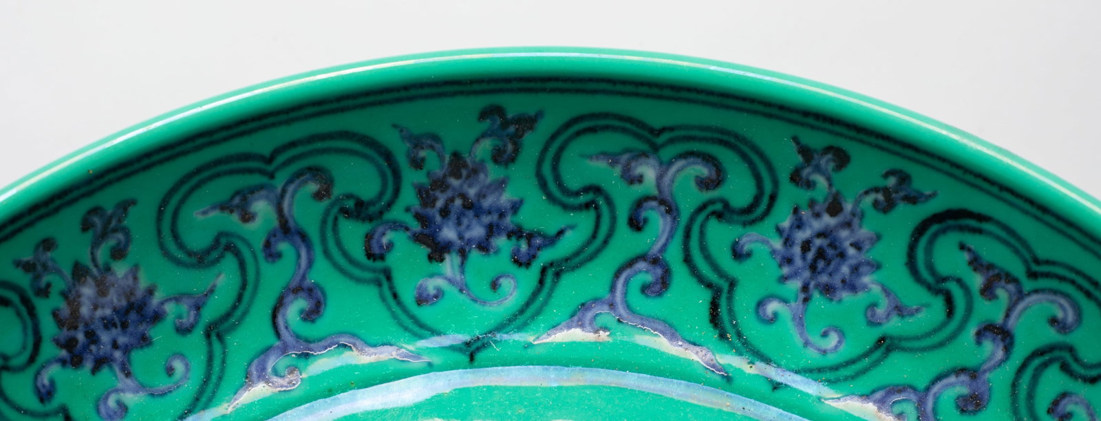 Large Chinese Export Porcelain Deep Plate - 6