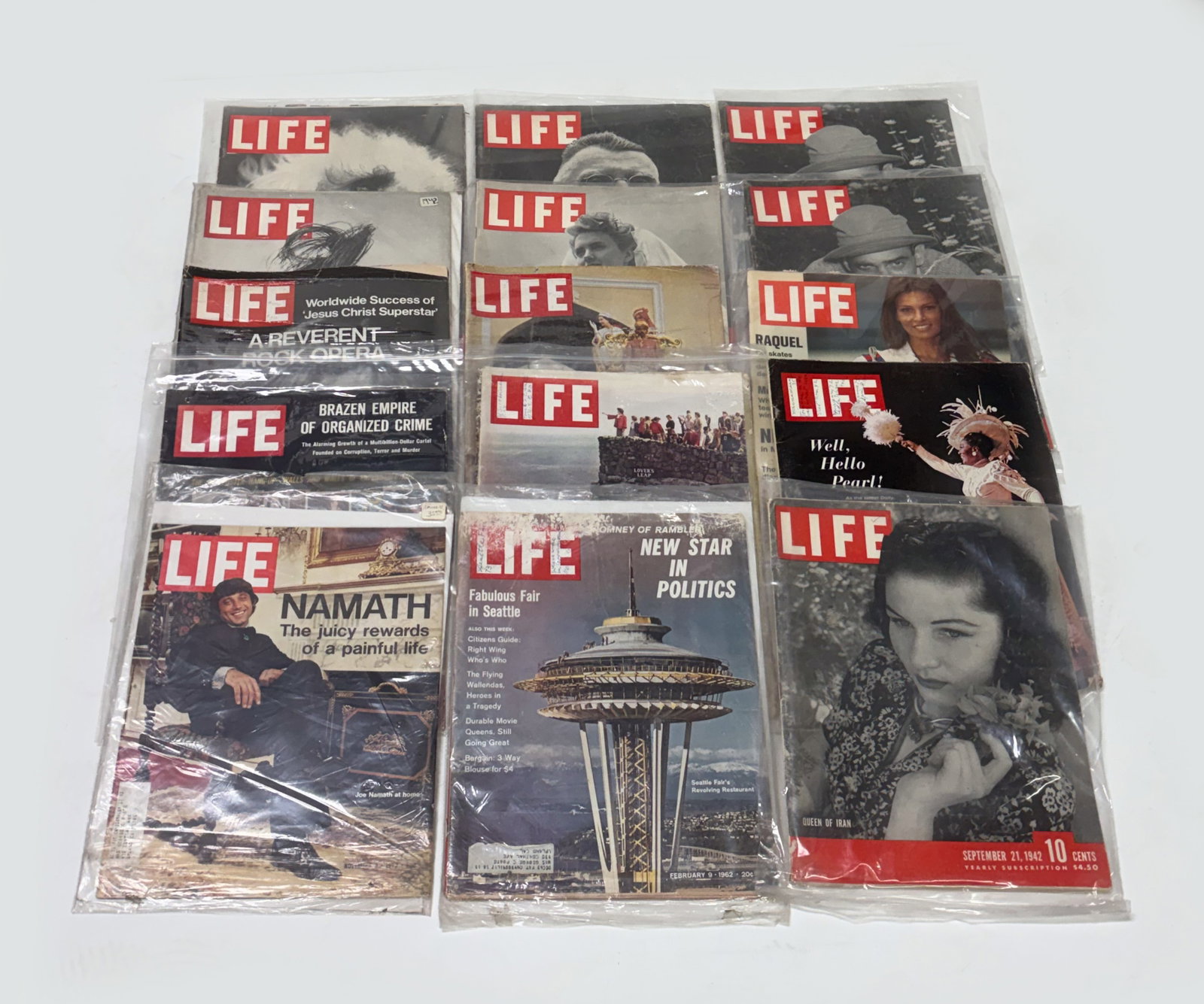 Set Vintage Collectible Life Magazine (1 of 10)