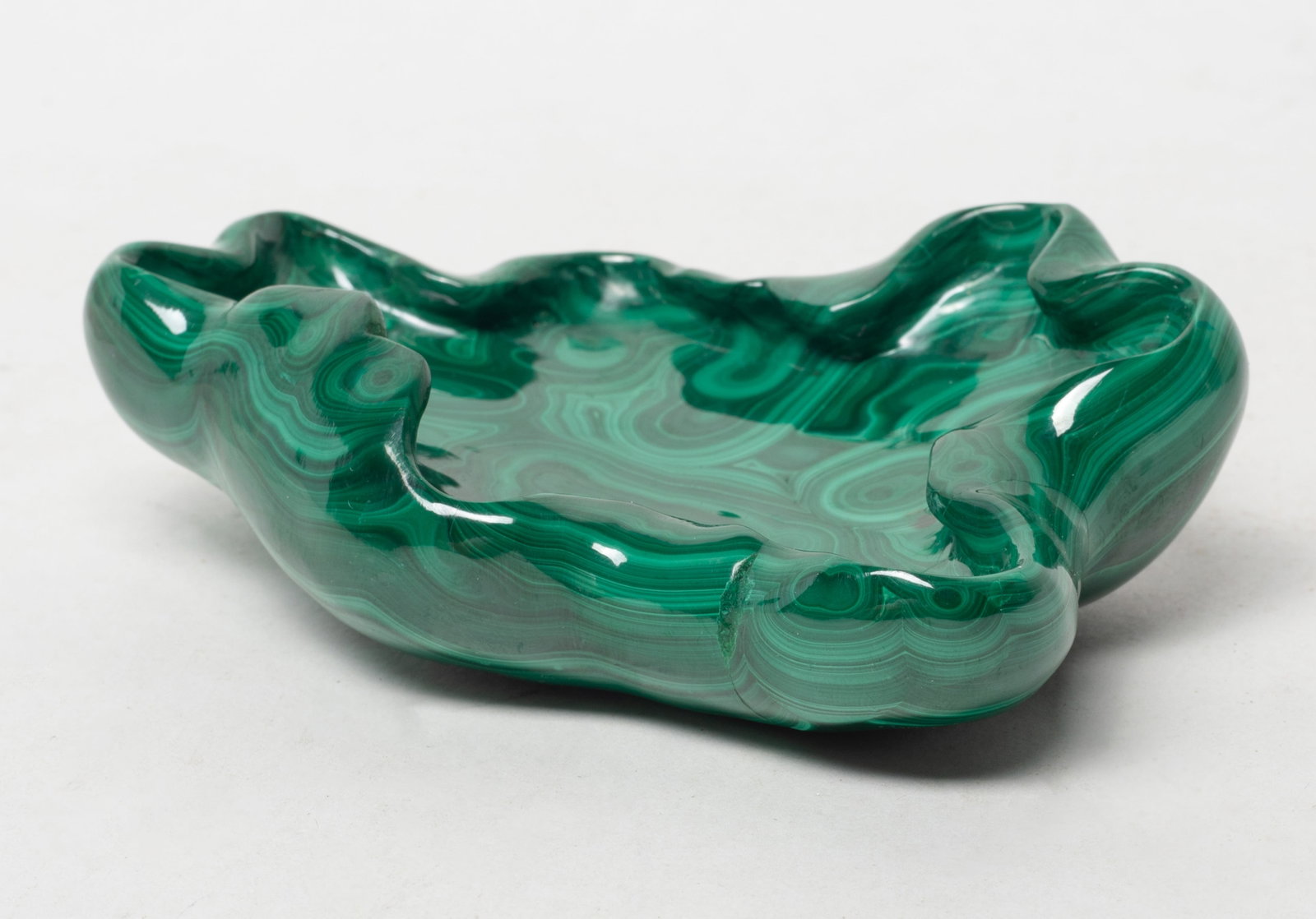 Estate Chinese Malachite Carved Brush Washer: Chinese malachite carved brush washer, finely smoothed and polished. Approx. 4.3*3*1.2 inch.