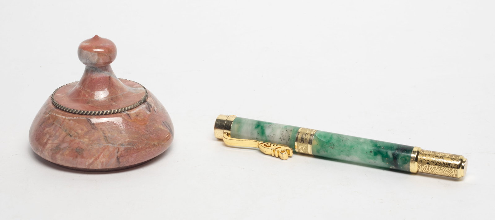 Chinese Nature Jade Stone Pen w/ Marble Inkwell: Chinese jade stone pen and marble carved inkwell. Approx. 6.1 inch L )pen size).