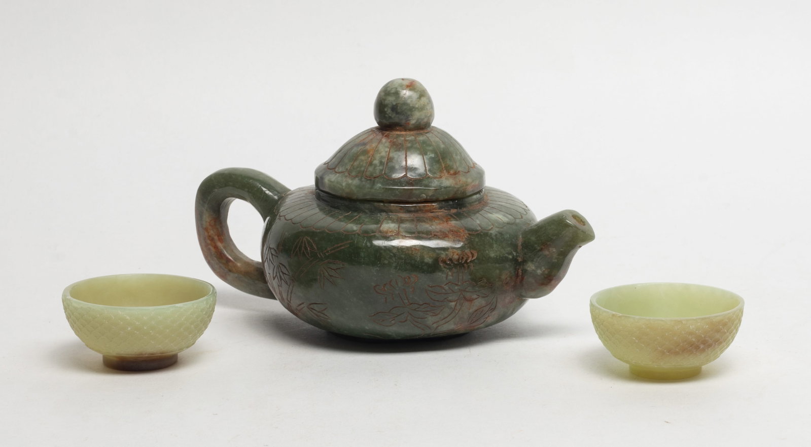 Chinese Jade Carved Tea Pot & Cups (1 of 13)