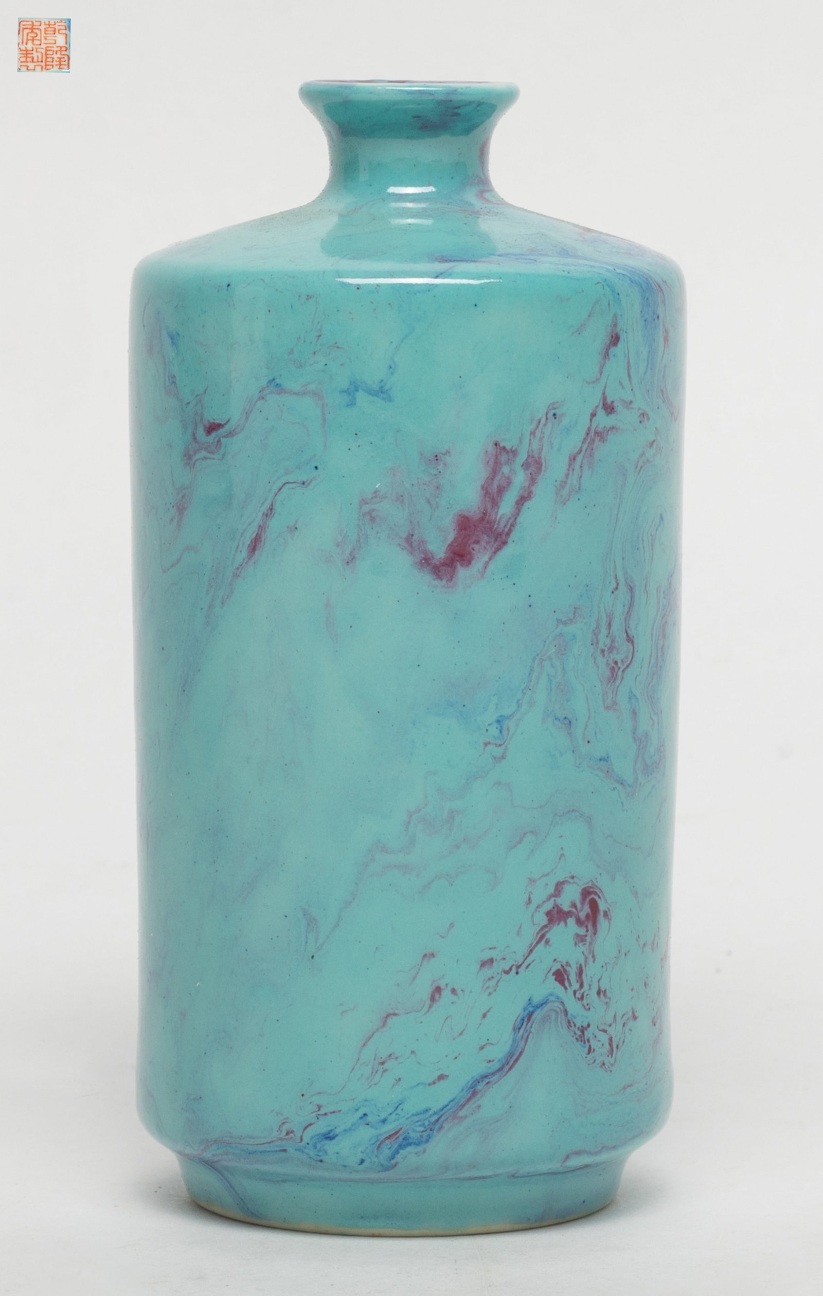 Chinese Export Porcelain Snuff Bottle (1 of 11)