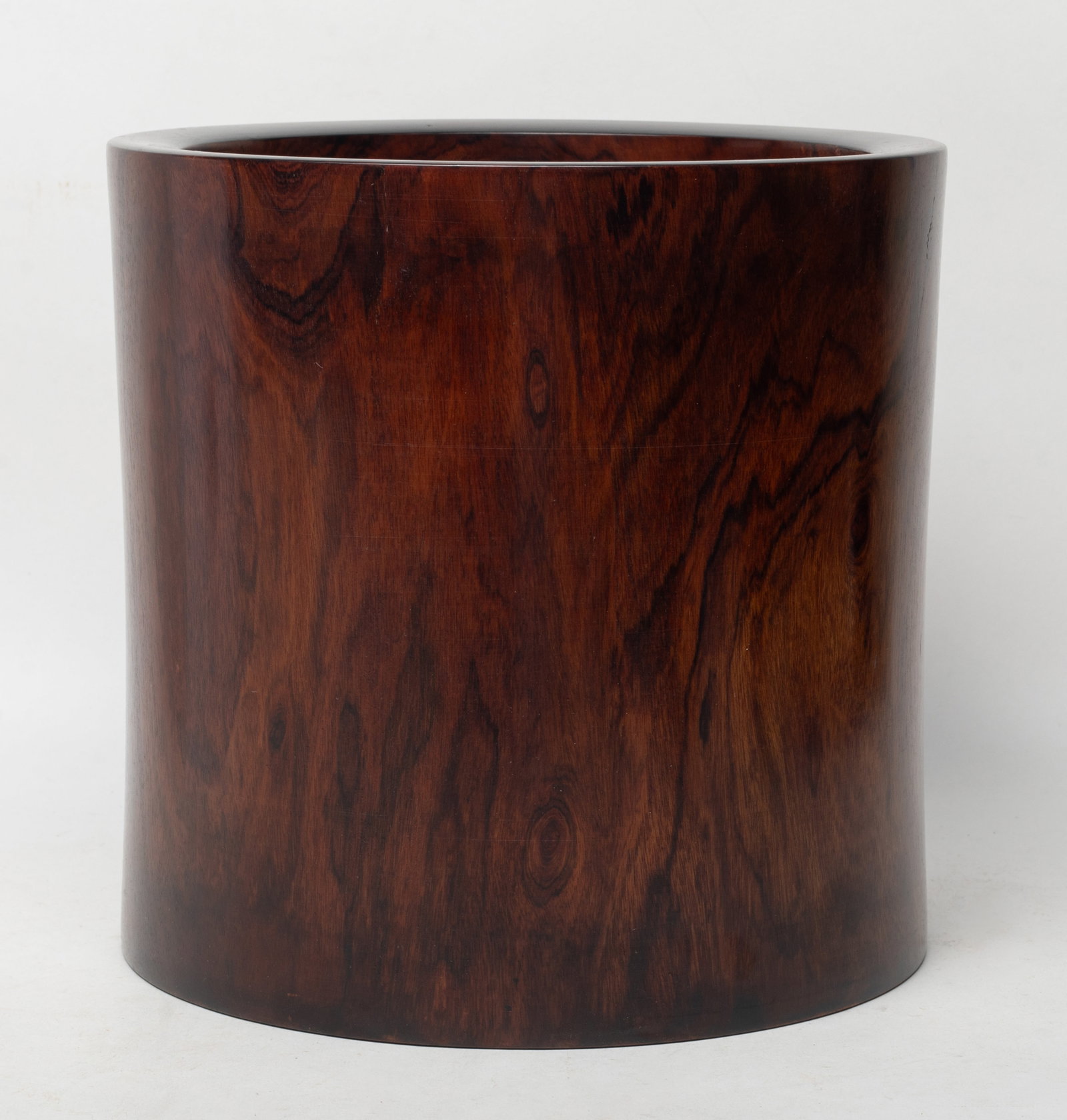 Estate Large Chinese Wood Carved Brush Pot: Large heavy Chinese wood carved brush pot. Approx. 8.7*8.5 inch. The Estate of the Store Closed Sale. DTLA. 2019.