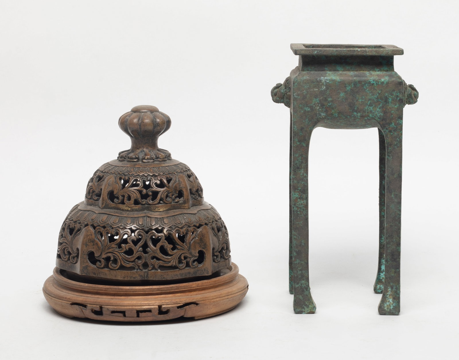 Tall Chinese Bronze Censer, Cover (1 of 10)