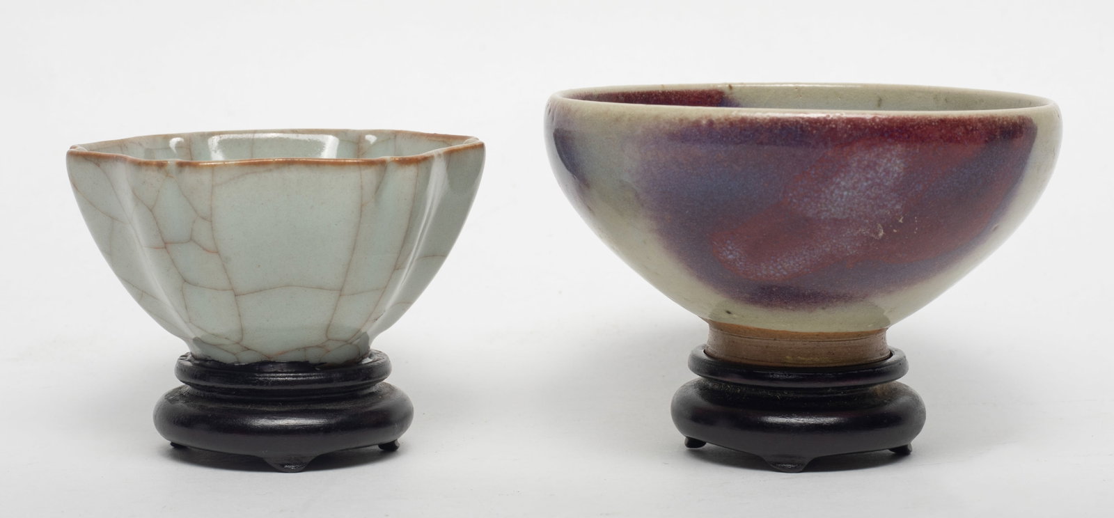 Two Chinese Export Porcelain Tea Cups (1 of 12)