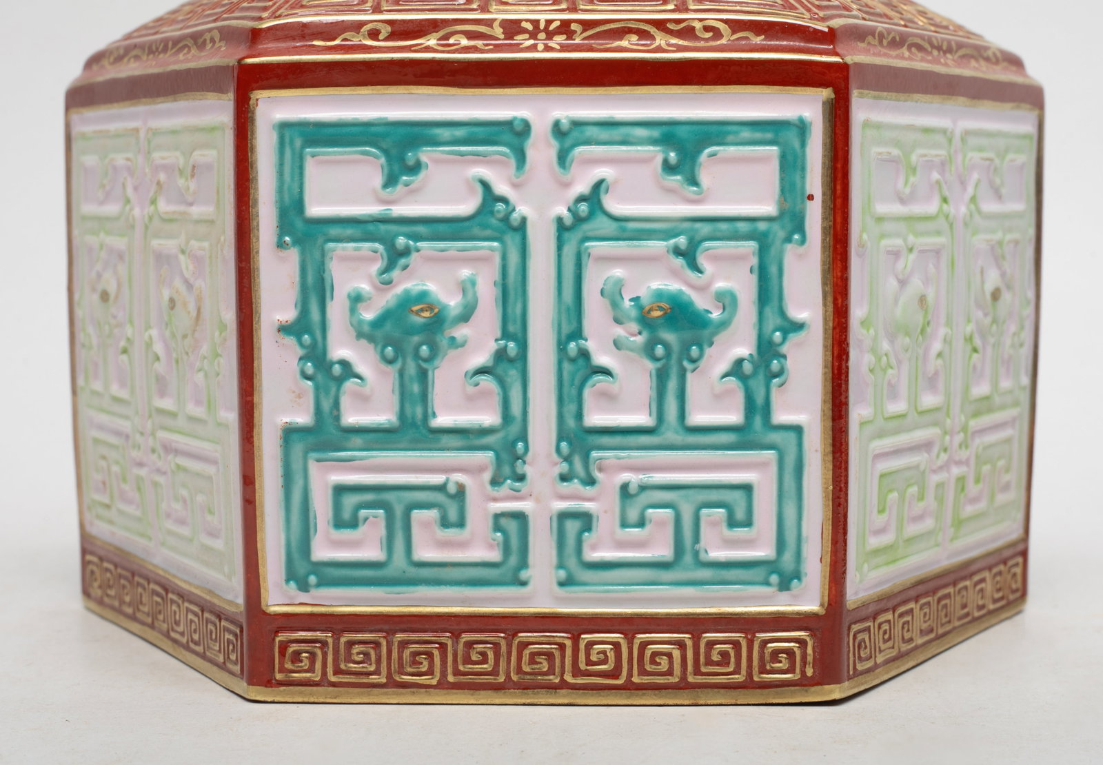 Large Chinese Export Porcelain Box - 6