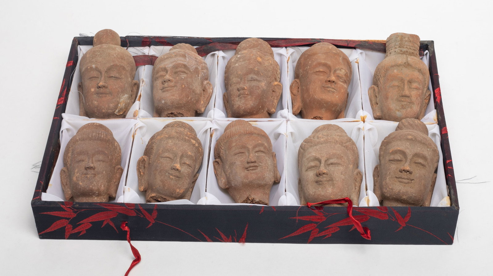 Box of Chinese North Wei Pottery Head Sculptures (1 of 13)