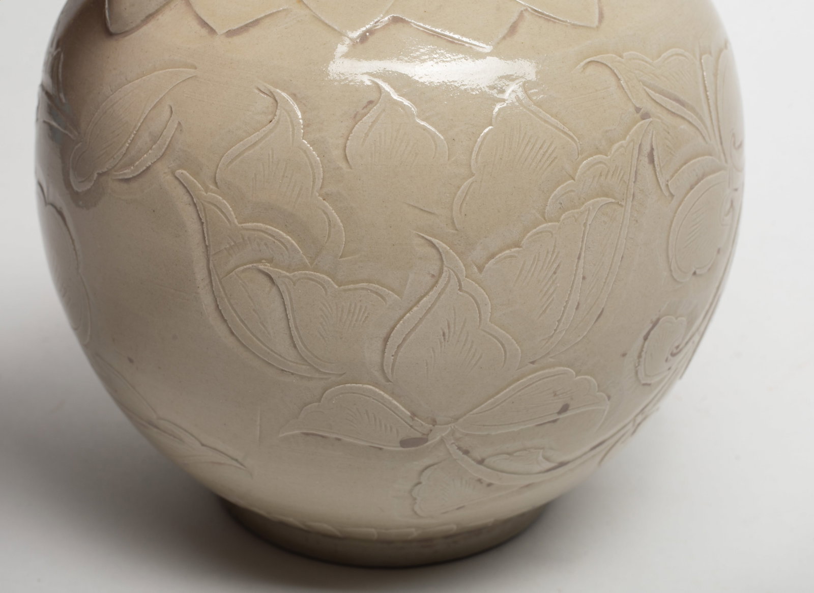 Chinese Export Ding Ware Porcelain Pot - 11