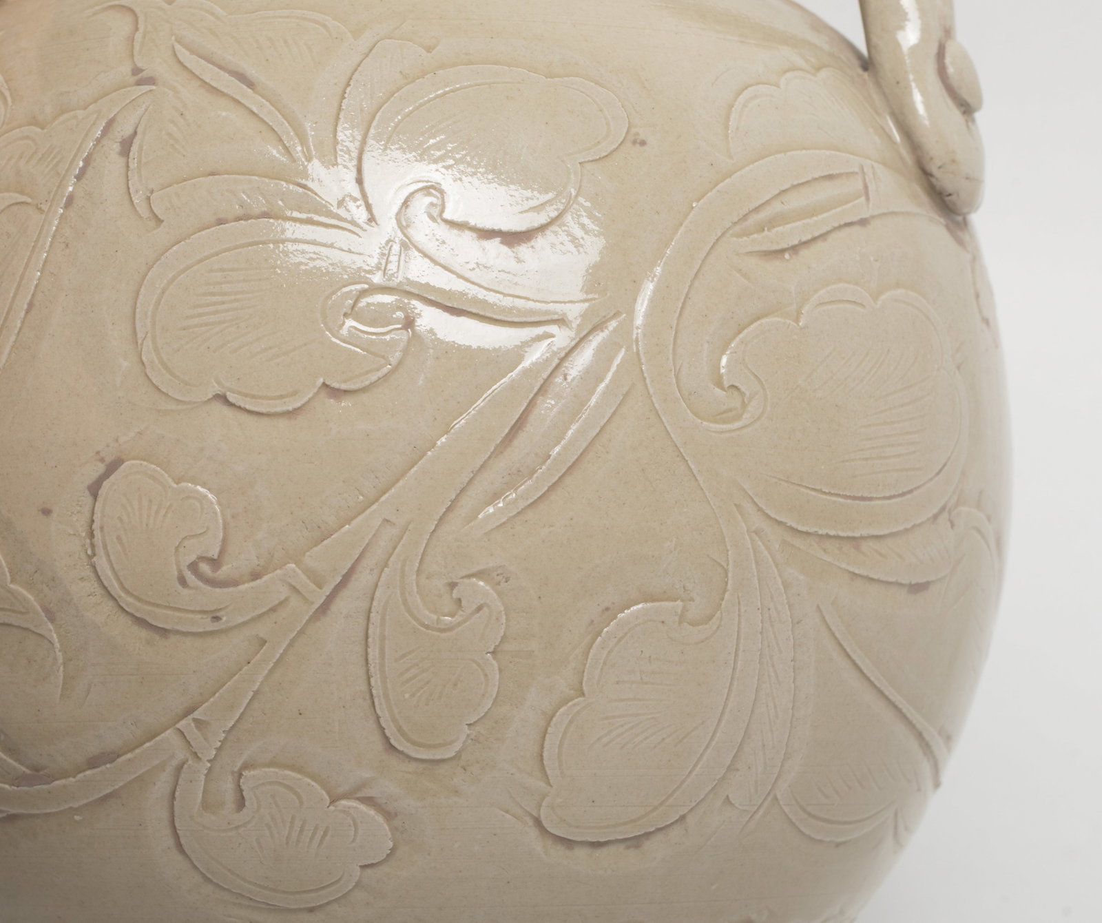 Chinese Export Ding Ware Porcelain Pot - 12