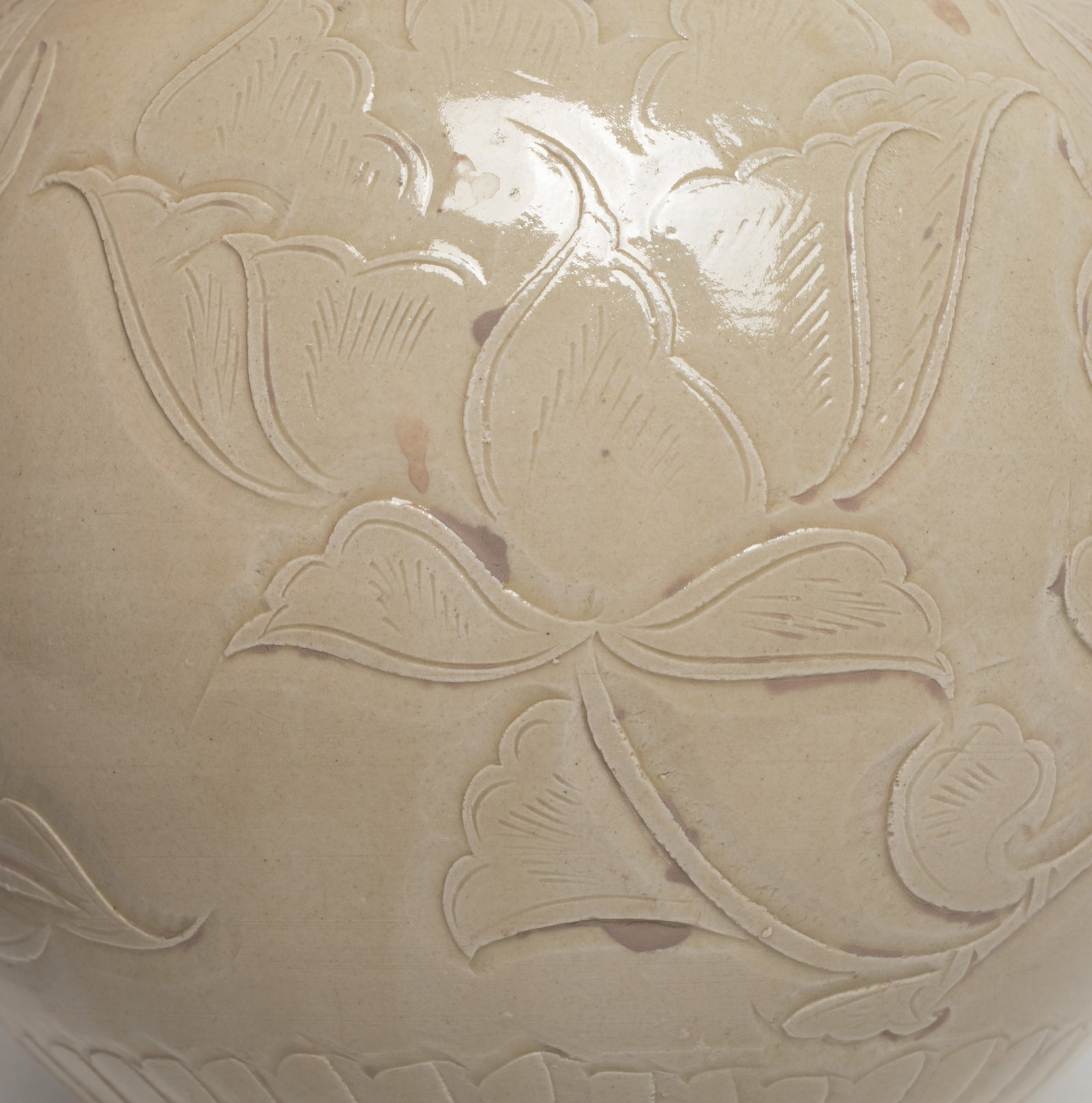 Chinese Export Ding Ware Porcelain Pot - 8