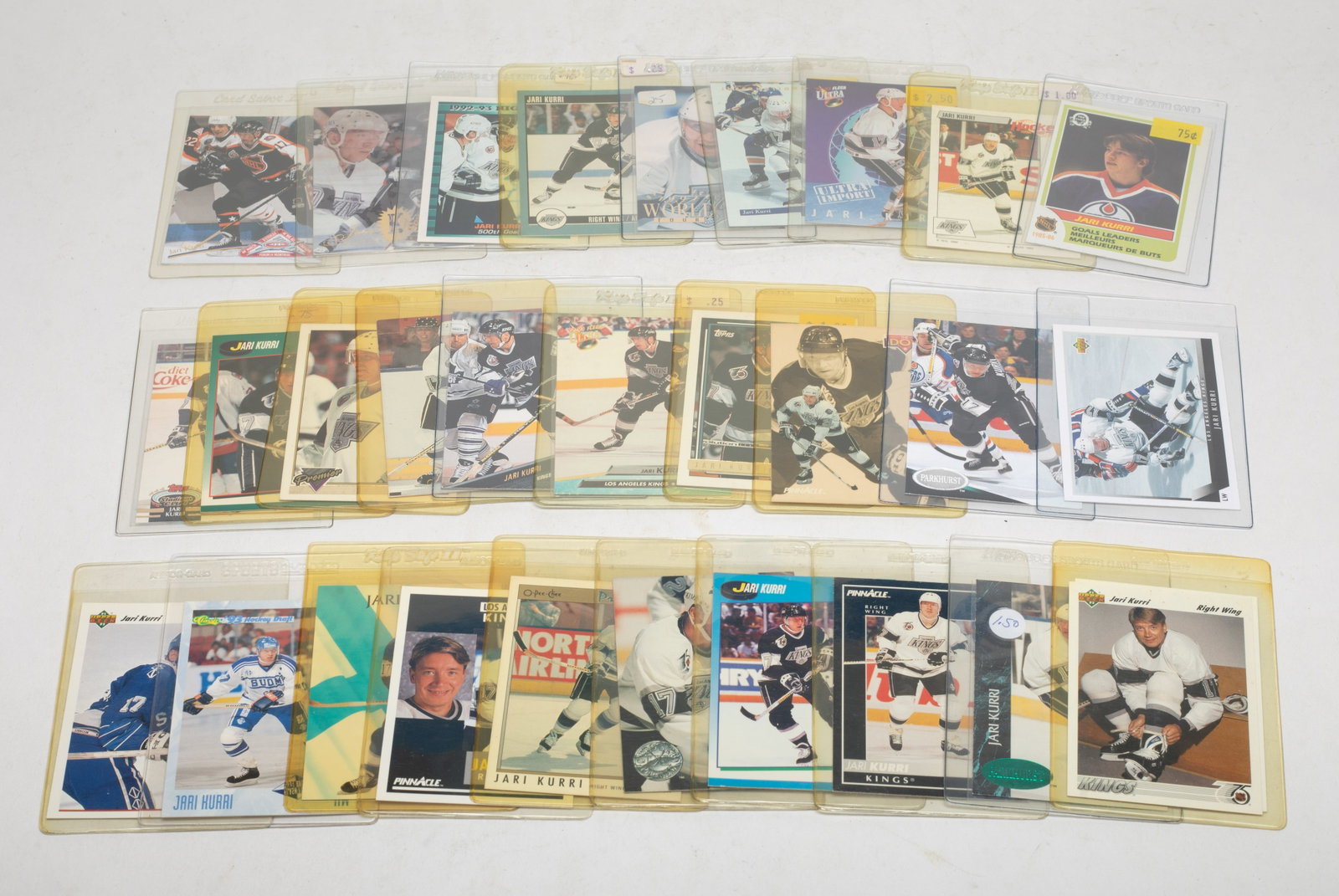 Set Vintage Sports Cards: Set of vintage sports cards. Size varies.