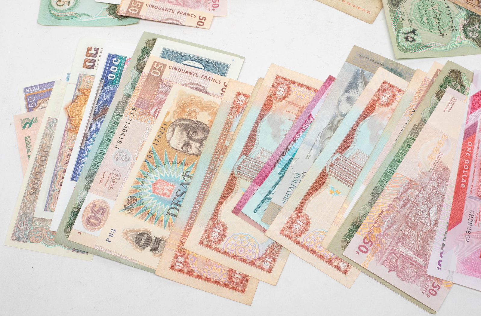 Large Set World Banknotes Collection - 12