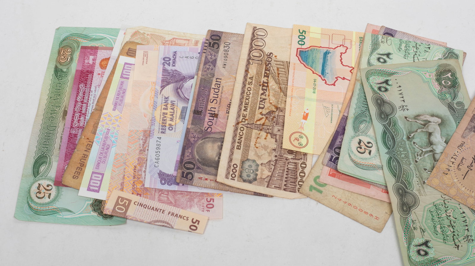 Large Set World Banknotes Collection - 7