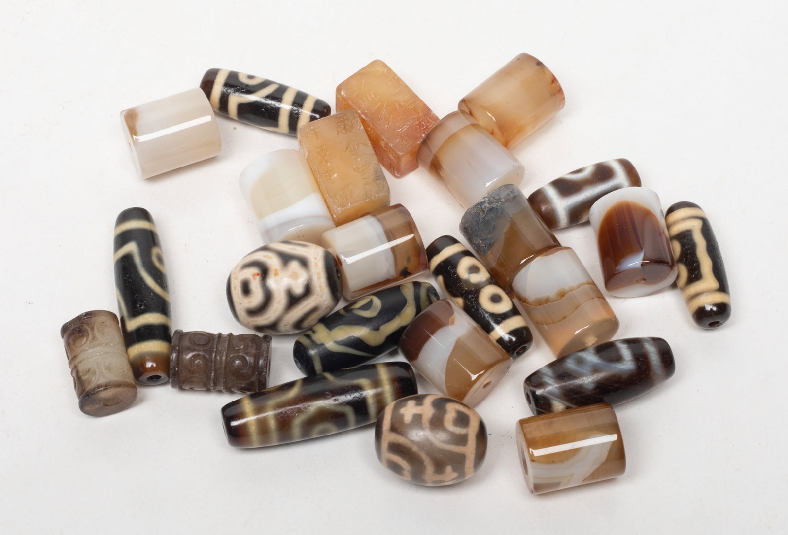 Set Chinese Jade, Agate & Dzi Beads (1 of 9)