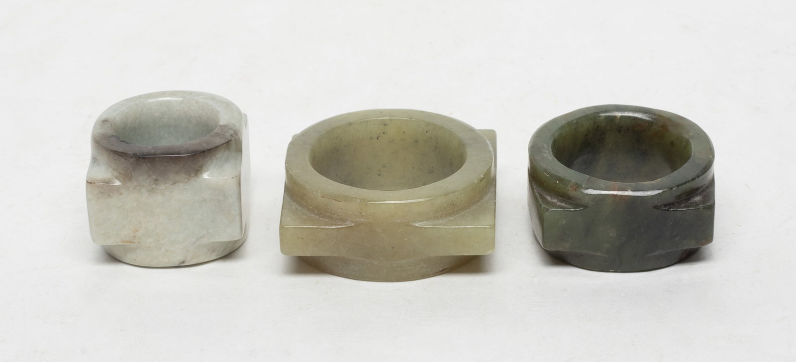 Set Chinese Jade Carved Sculptures of Cong: Set of three Chinese jade carved sculptures of cong. Approx. 1.7*1.67*0.7 inch (largest).