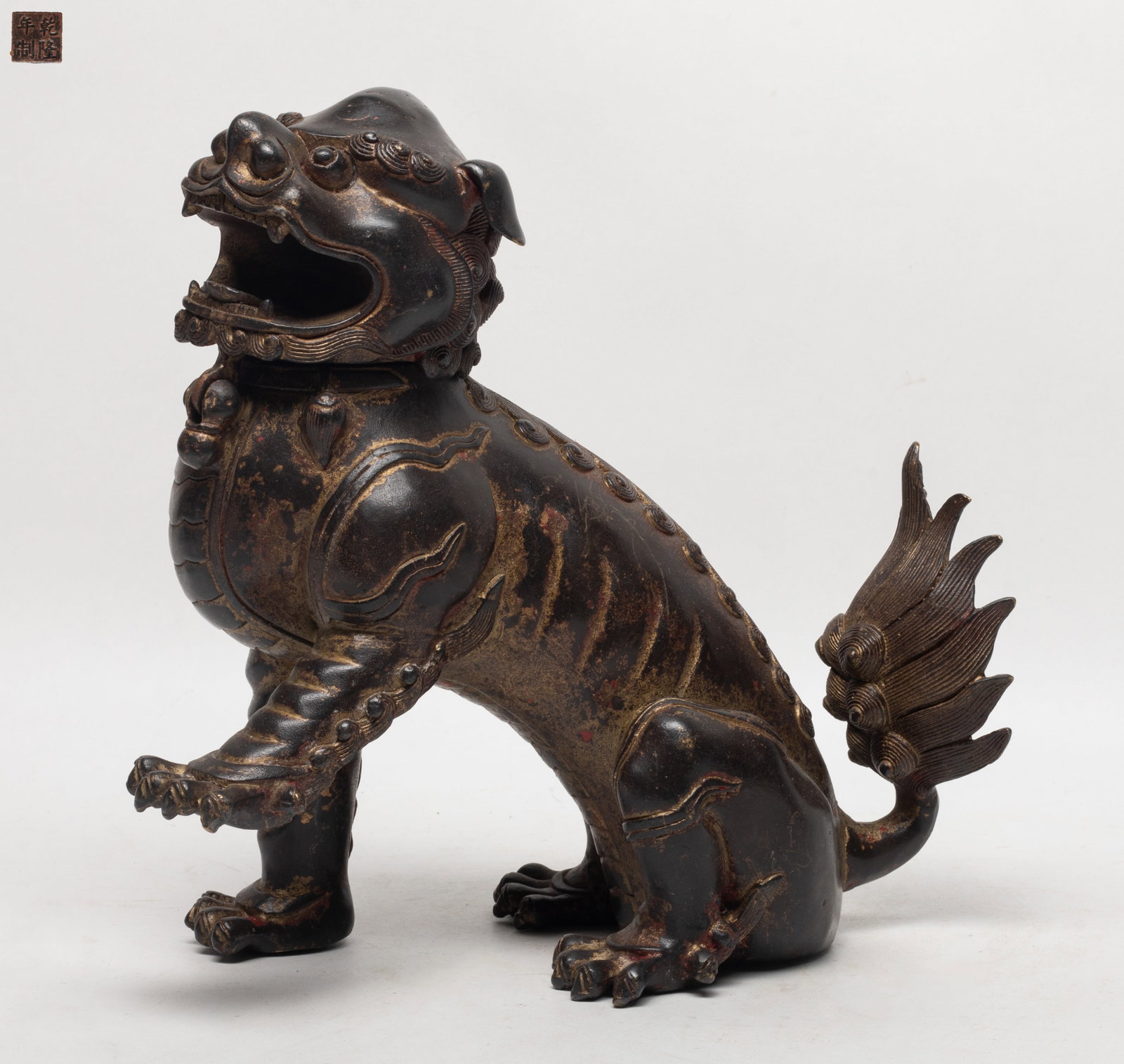 Chinese Bronze Sculpture of Foo-Dog: Large Chinese bronze sculpture Approx. 10*9.5*4.7 inch.