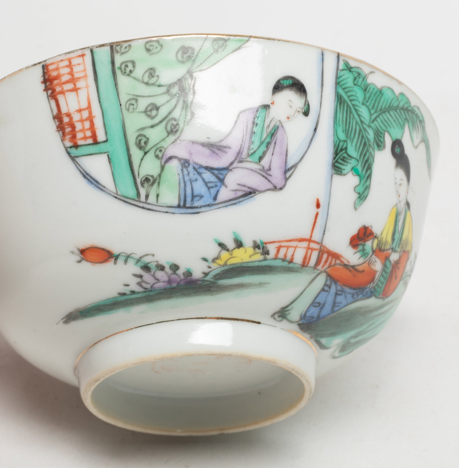 Two Chinese Export Porcelain Cups - 12