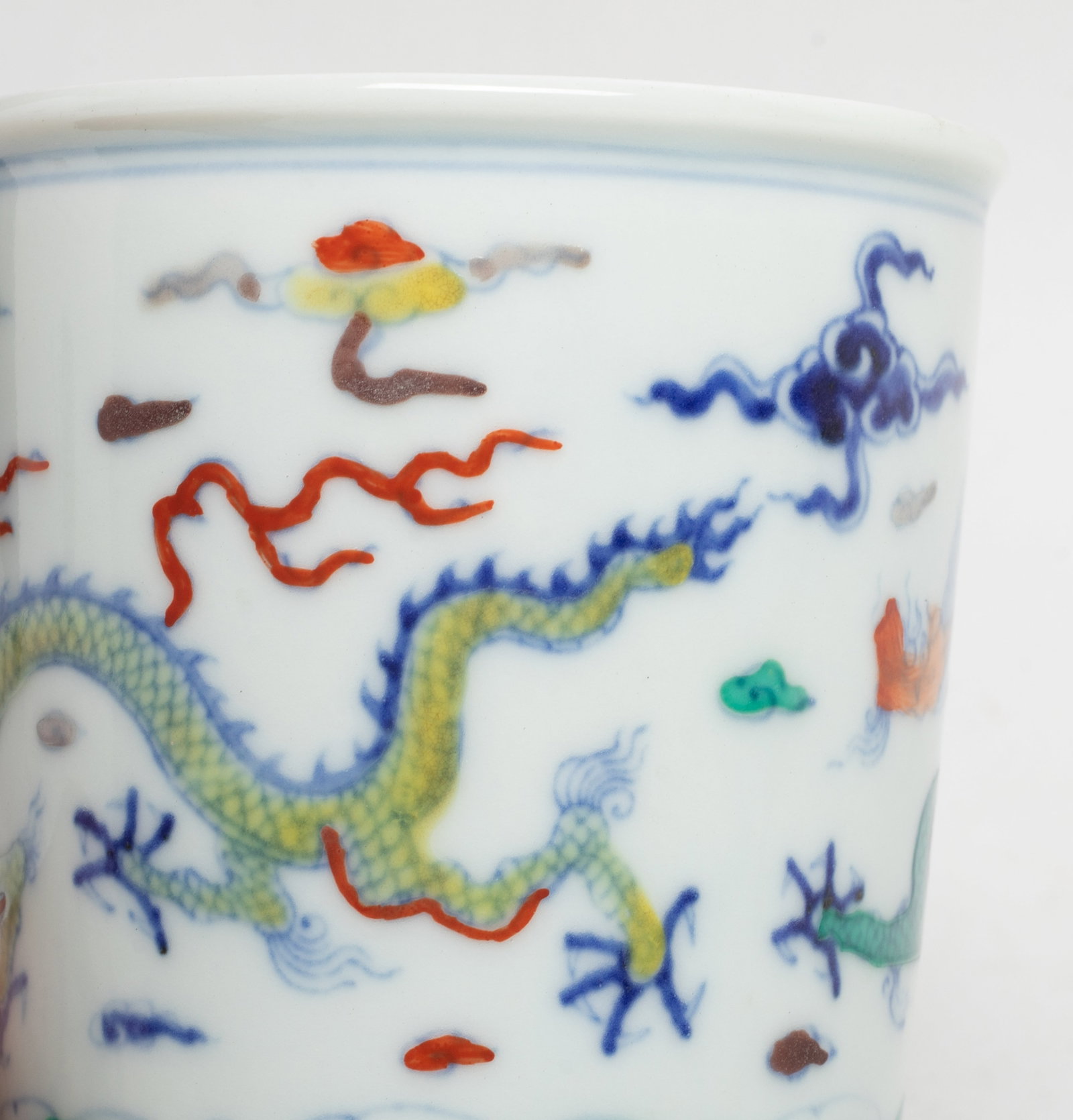 Two Chinese Export Porcelain Cups - 5