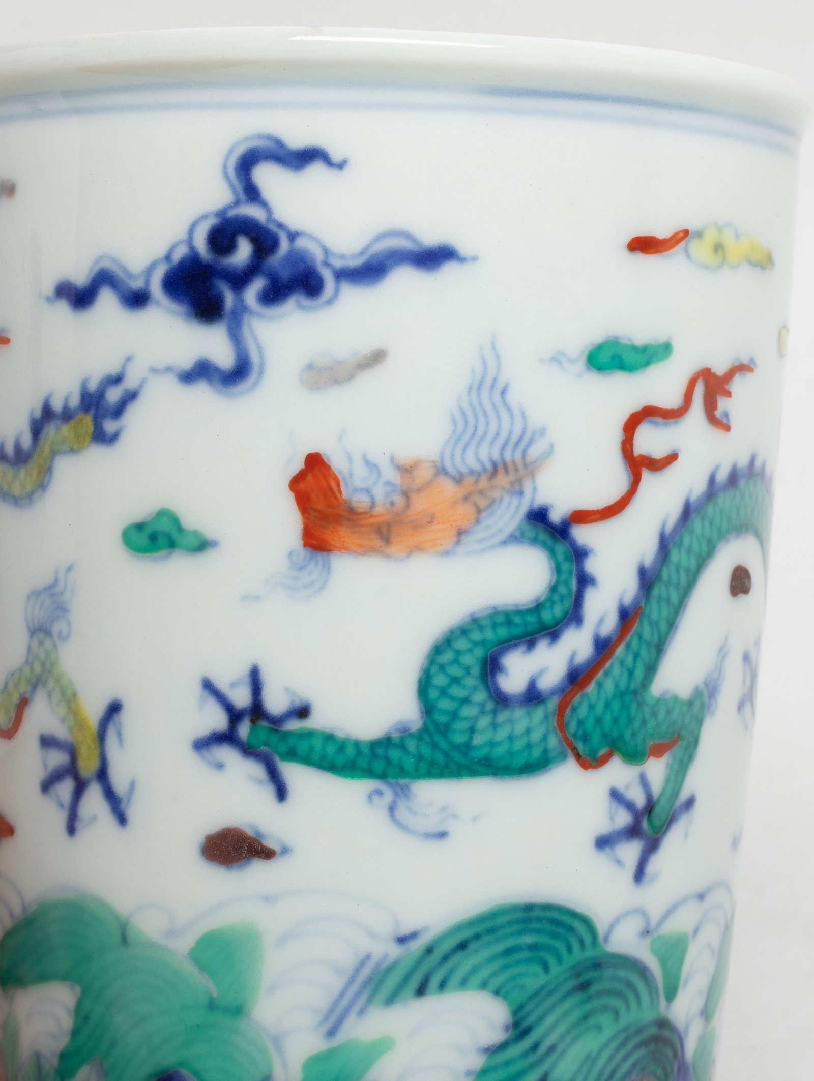 Two Chinese Export Porcelain Cups - 6