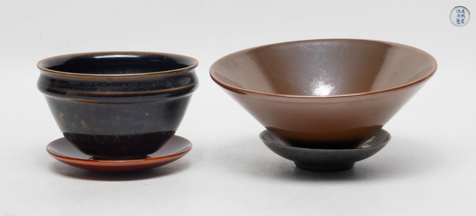 Two Chinese Porcelain Tea Bowls: Two Chinese glazed porcelain large tea bowls, with saucers. Approx. 6.5*2.7 inch (larger).