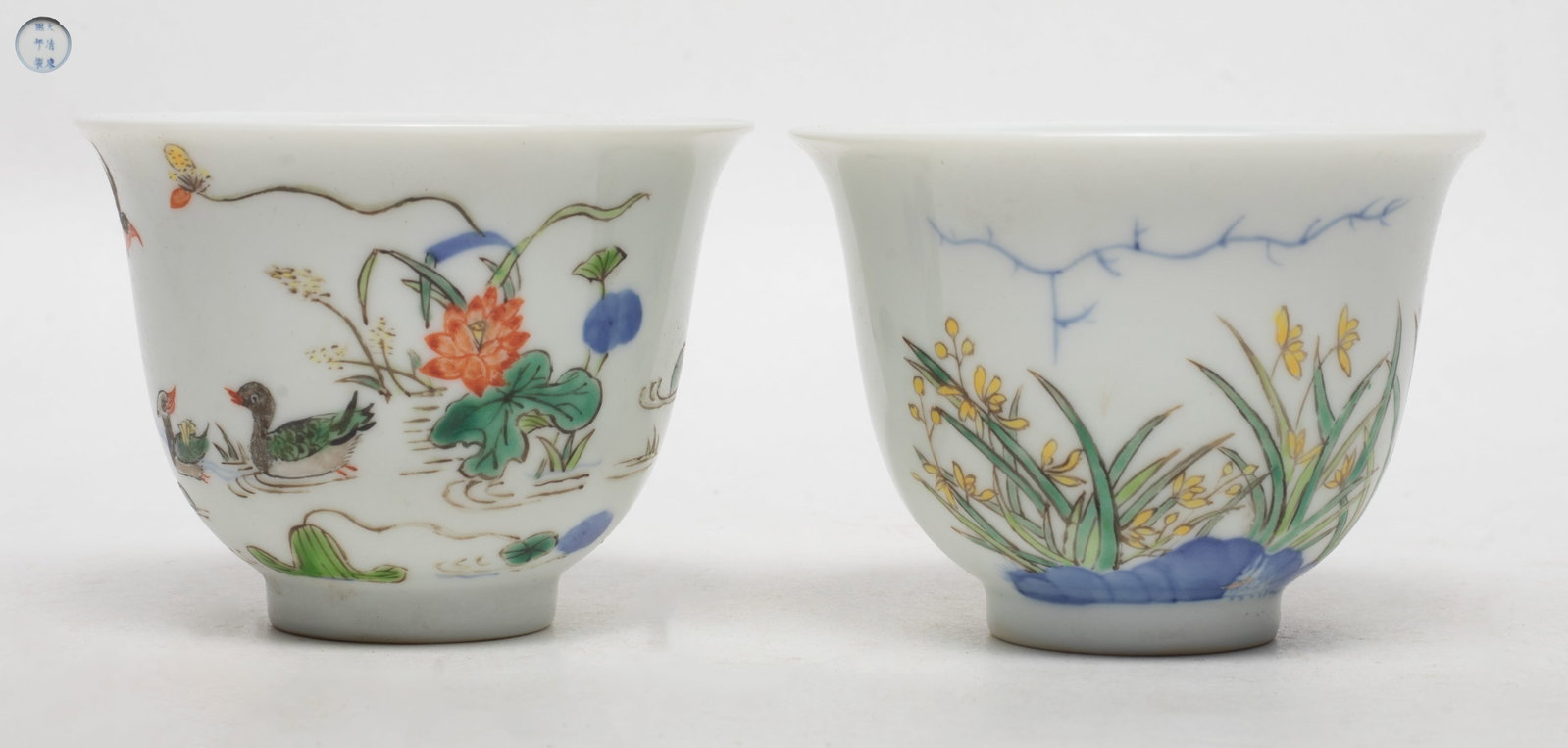 Two Chinese Porcelain Tea Cups: Two Chinese porcelain tea cups, each bottom marked six characters enclosed in double circles. Approx. 3.3*2.5 inch (larger).