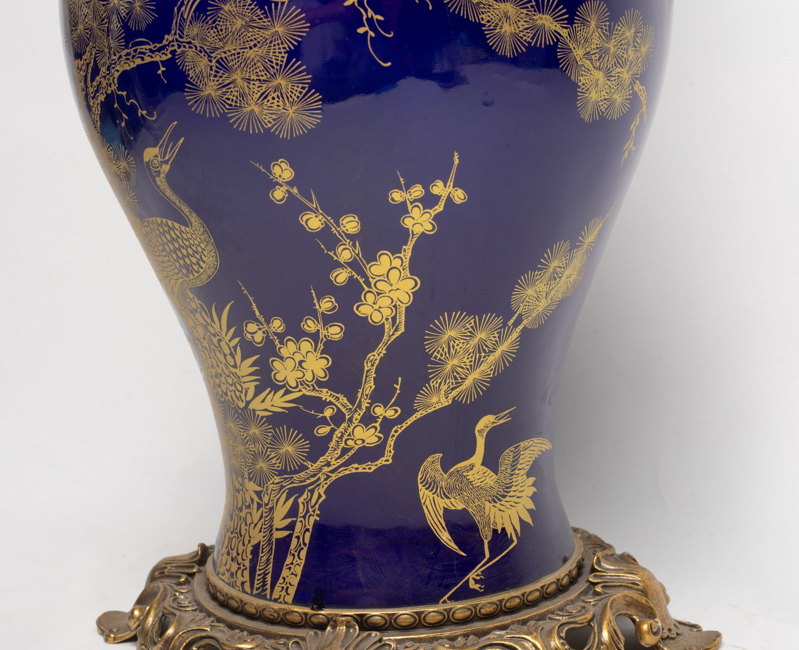 Tall Chinese Export Porcelain Vase - 8