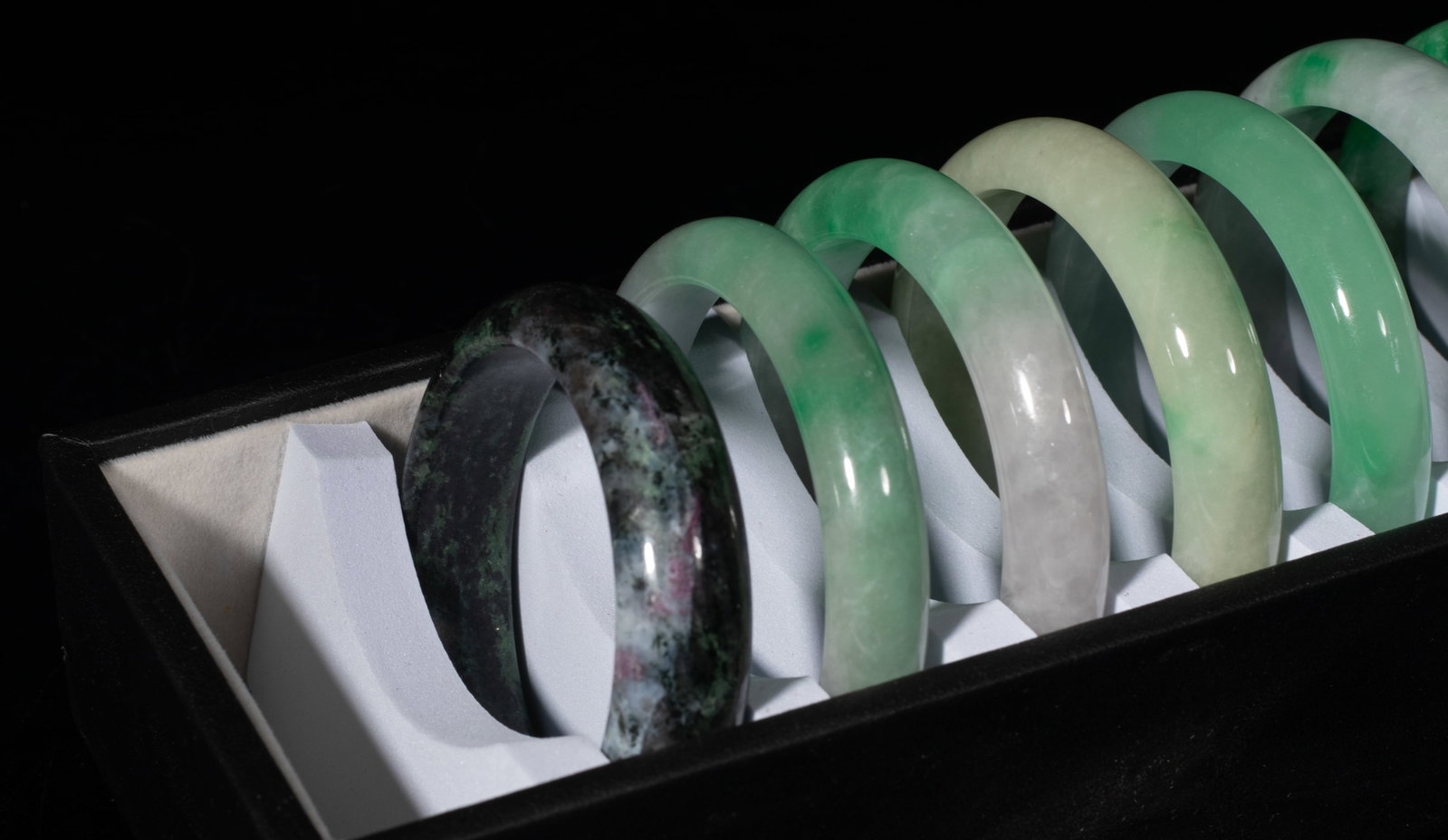 Set Vintage Chinese Export Bangles - 9