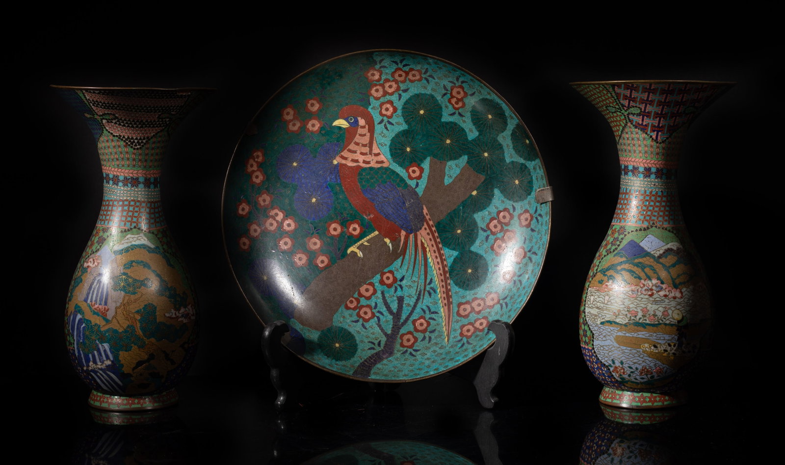 Japanese Edo Cloisonne Charge & Urns (1 of 17)