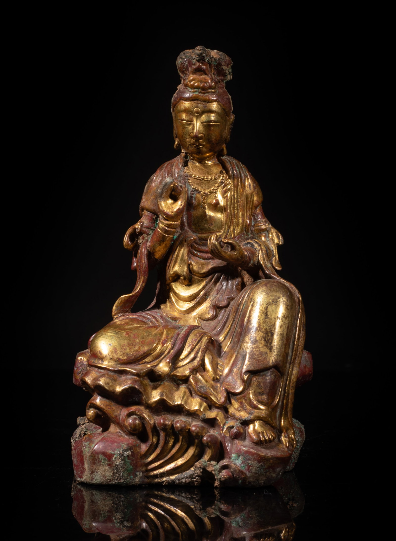 Chinese Early Type Gilt Bronze Buddha (1 of 10)
