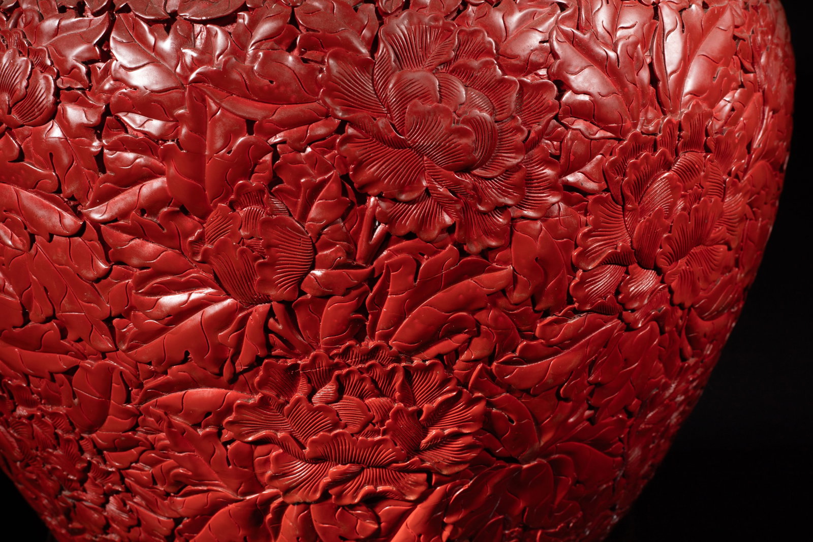 Large Massive Chinese Export Cinnabar Pot - 4