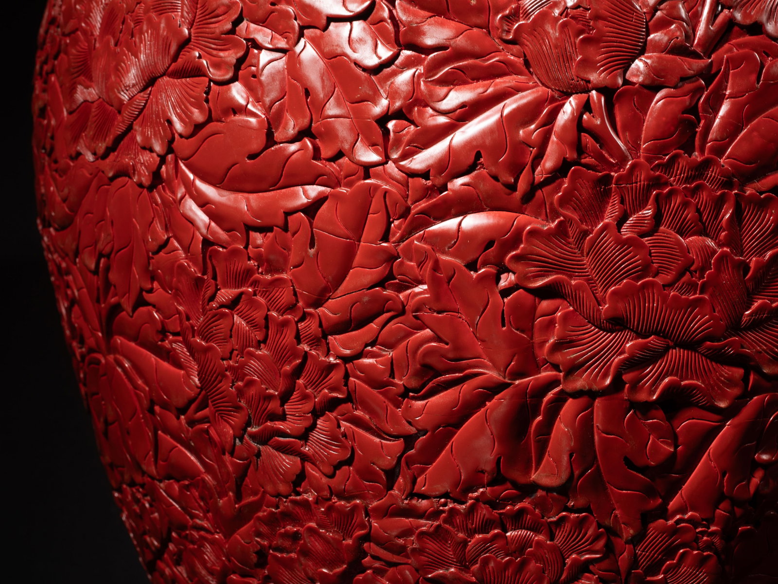 Large Massive Chinese Export Cinnabar Pot - 5