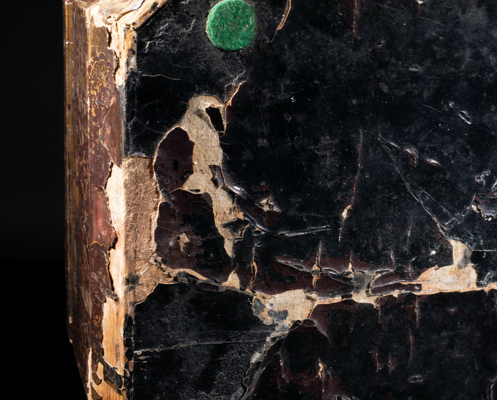 Large Chinese Export Lacquer Box - 12