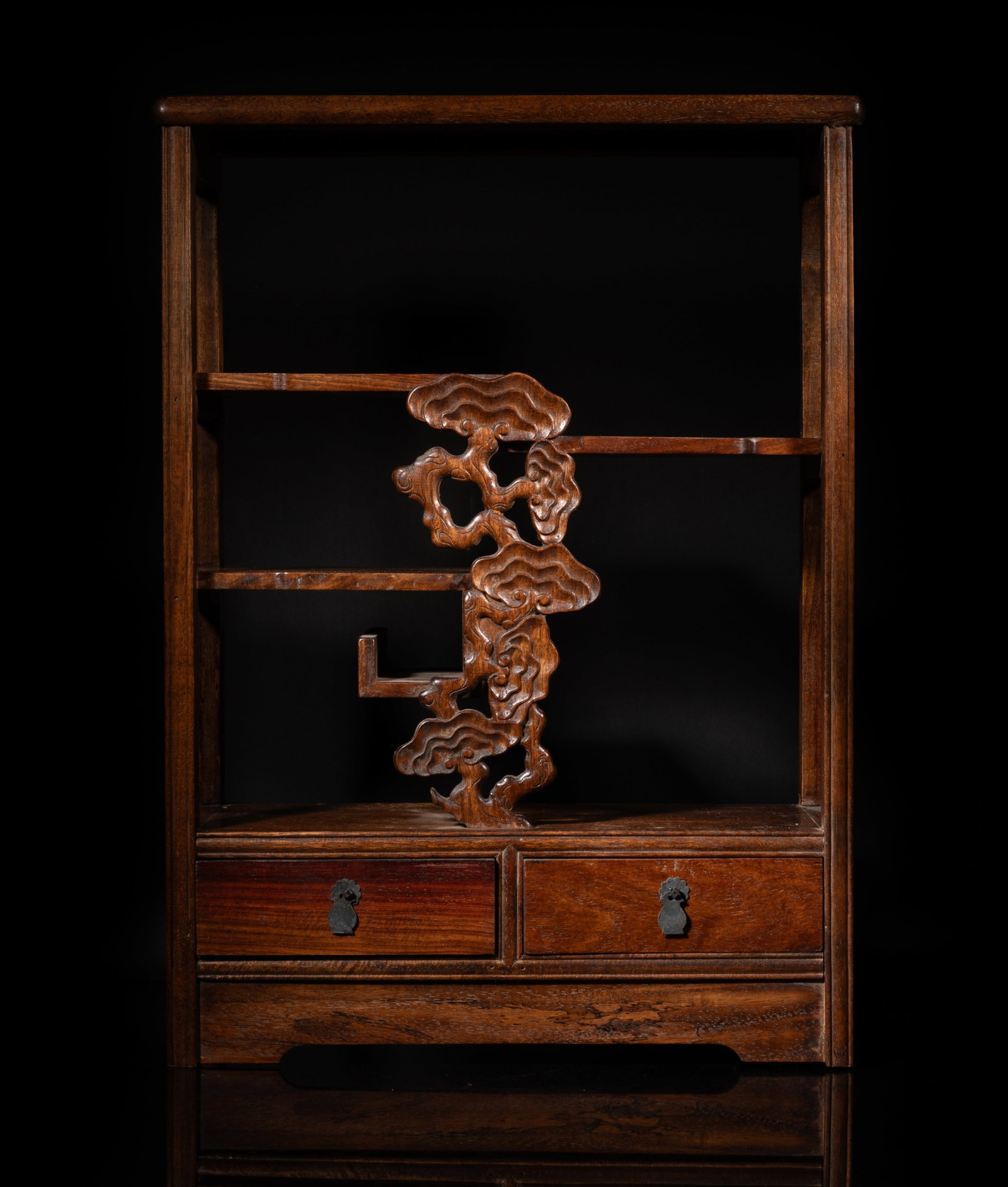 Estate Chinese Wood Carved Table Cabinet: Chinese rectangular table top layers curio display stand, front describe a Linchi form plaque. Size Approx.: 14.5-6.25-20 inch.