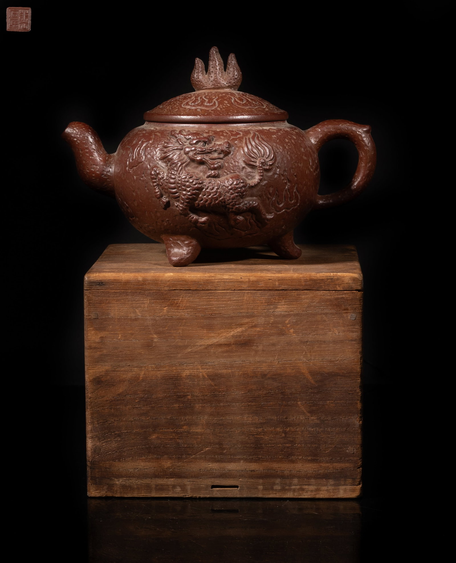 Unusual Chinese Yixing Zisha Tea Pot (1 of 10)