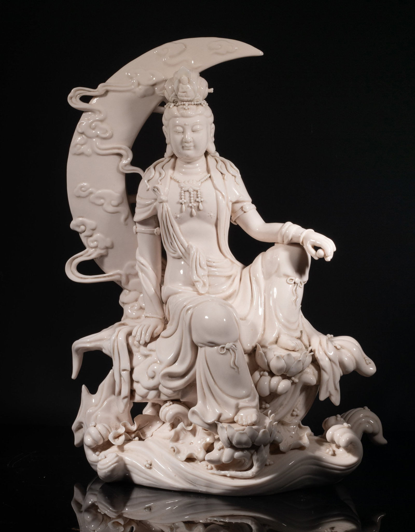 Large Chinese Export Blank De Porcelain Kuanyin (1 of 13)